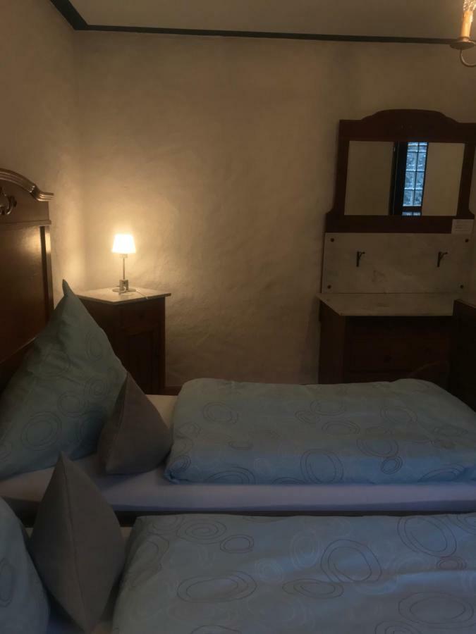 Doppelzimmer mit eigenem externen Bad